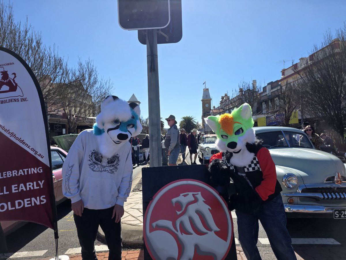 LJ Floof 🇦🇺 🔜 Furdu2026 tweet media