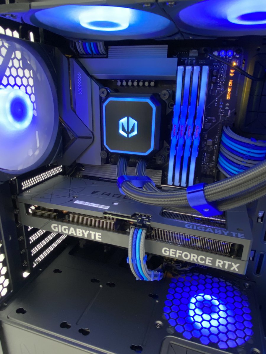 ModMyMods (@modmymods) on Twitter photo Can't get over how nice these builds turned out for the <a href="/ENDORFYglobal/">ENDORFY π</a> suite at CES. Fully custom vs off the shelf, versatile, yet uncompromising aesthetics. Can't get over how nice these builds turned out for the <a href="/ENDORFYglobal/">ENDORFY π</a> suite at CES. Fully custom vs off the shelf, versatile, yet uncompromising aesthetics.