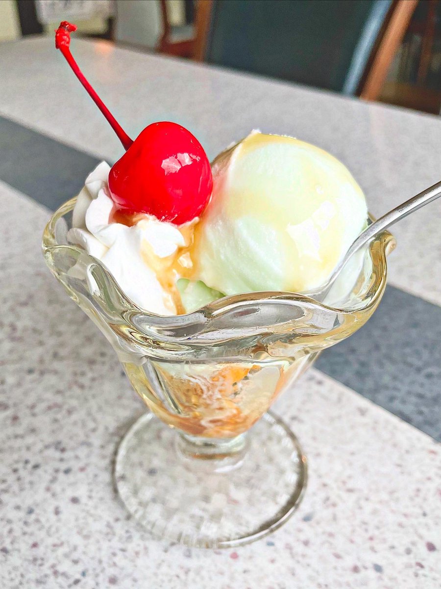 夏のチャレンジメニュー☀️
① ▶︎🥤 ライチソーダ
シュワッと弾ける炭酸とライチの甘い香りが最高！
② ▶︎🌺 トロピカルハイビスカスティー
酸味と甘みのバランスが絶妙で、まるでリゾート気分🏝️
③ ▶︎🧊 ライチソース×ブルーソルトアイスのミニパフェ
塩味とフルーツの甘さが絶妙にマッチ💙