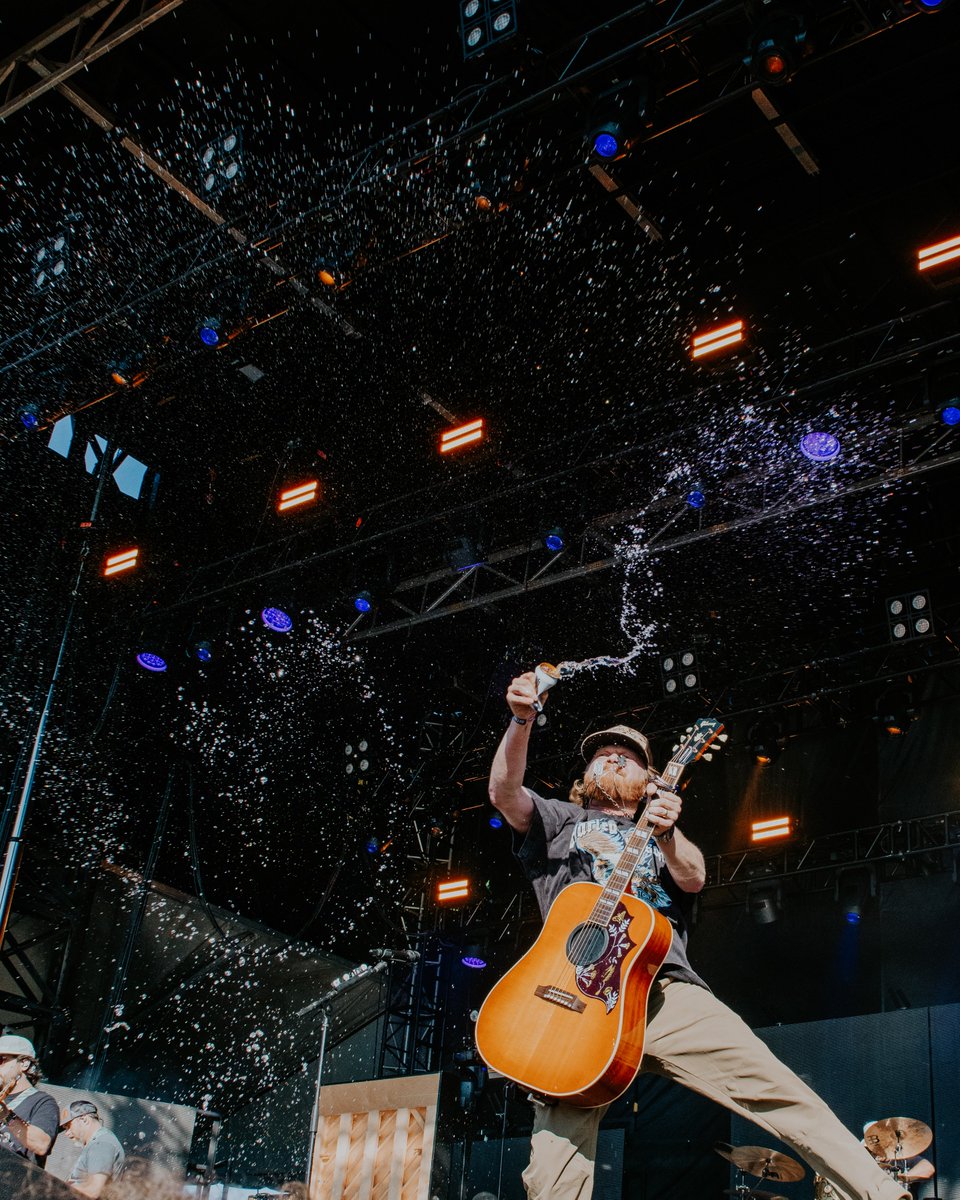fairwellfest's tweet image. Y'all knew every word 🤘 @TreatyOakMusic
📸 Phill McDonald