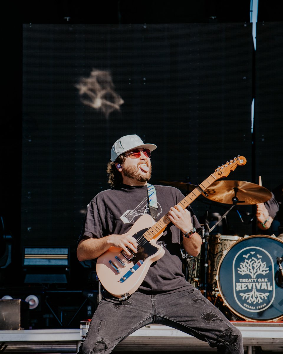 fairwellfest's tweet image. Y'all knew every word 🤘 @TreatyOakMusic
📸 Phill McDonald