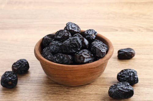 #المدينه_المنورة #عجوتك #العجوه  #المملكة_العربية_السعودية 
العجوه في علم النفس!
✅ أولًا: من منظور علم النفس الغذائي (Nutritional Psychology)

العجوة تحتوي على عناصر تؤثر إيجابيًا في المزاج والصحة النفسية، مثل:
1.التربتوفان (Tryptophan):
•حمض أميني يتحول في الجسم إلى سيروتونين،