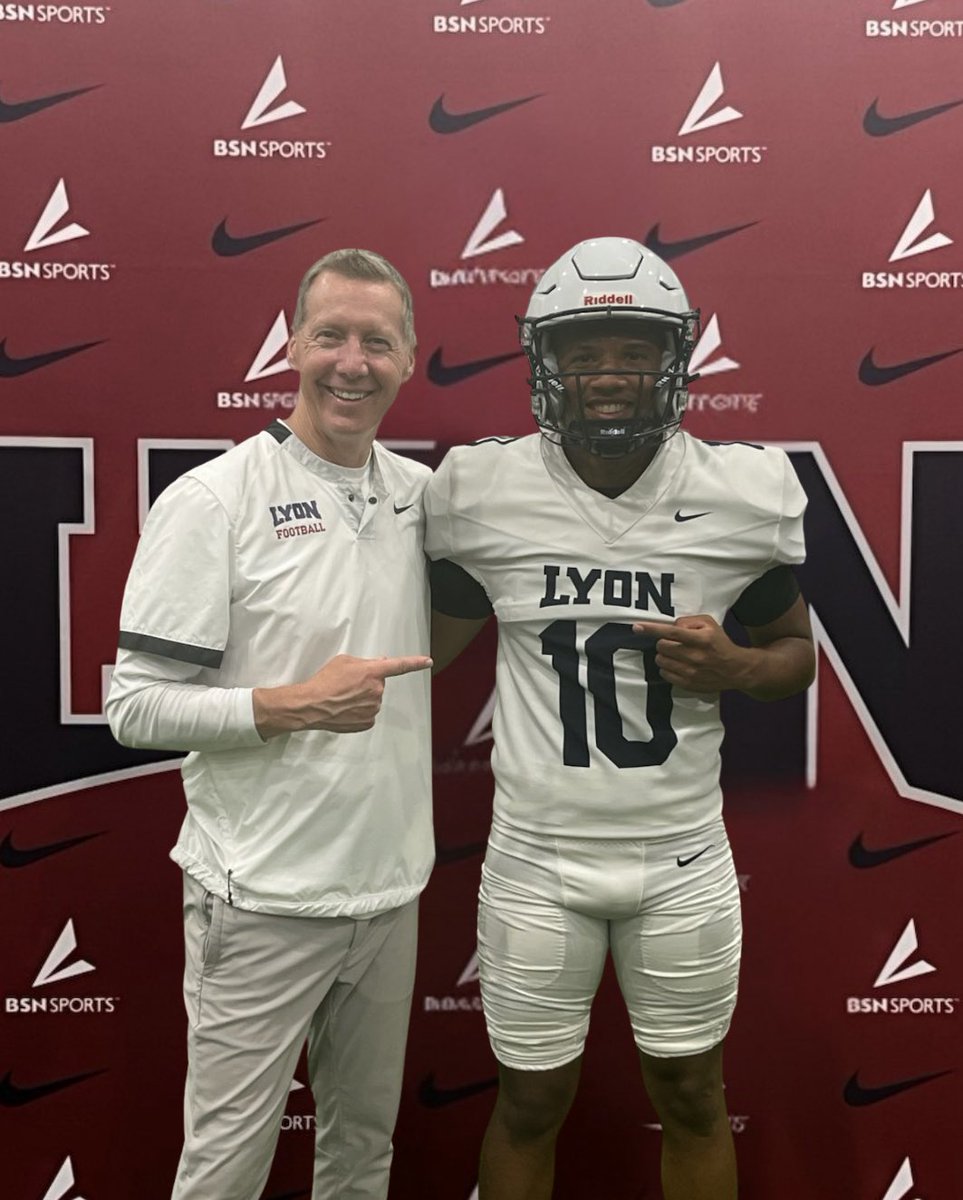 LockhartMalaki's tweet image. Had a great visit @_Lyon_Football. Loved the campus and enjoyed meeting the coaching staff. Can’t wait to get back to campus for a game.
@LyonHBC
@ridgerecruiting
@NetworkAthletic