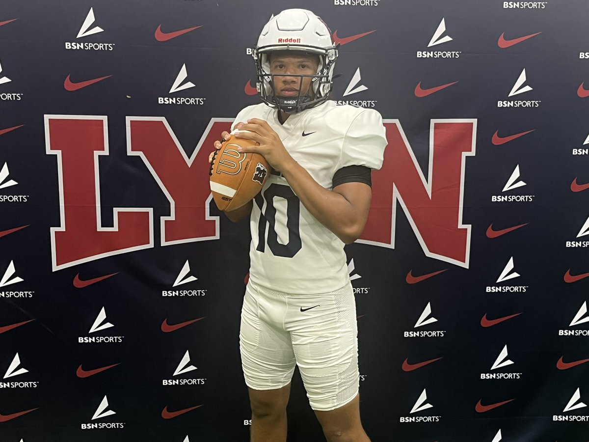LockhartMalaki's tweet image. Had a great visit @_Lyon_Football. Loved the campus and enjoyed meeting the coaching staff. Can’t wait to get back to campus for a game.
@LyonHBC
@ridgerecruiting
@NetworkAthletic