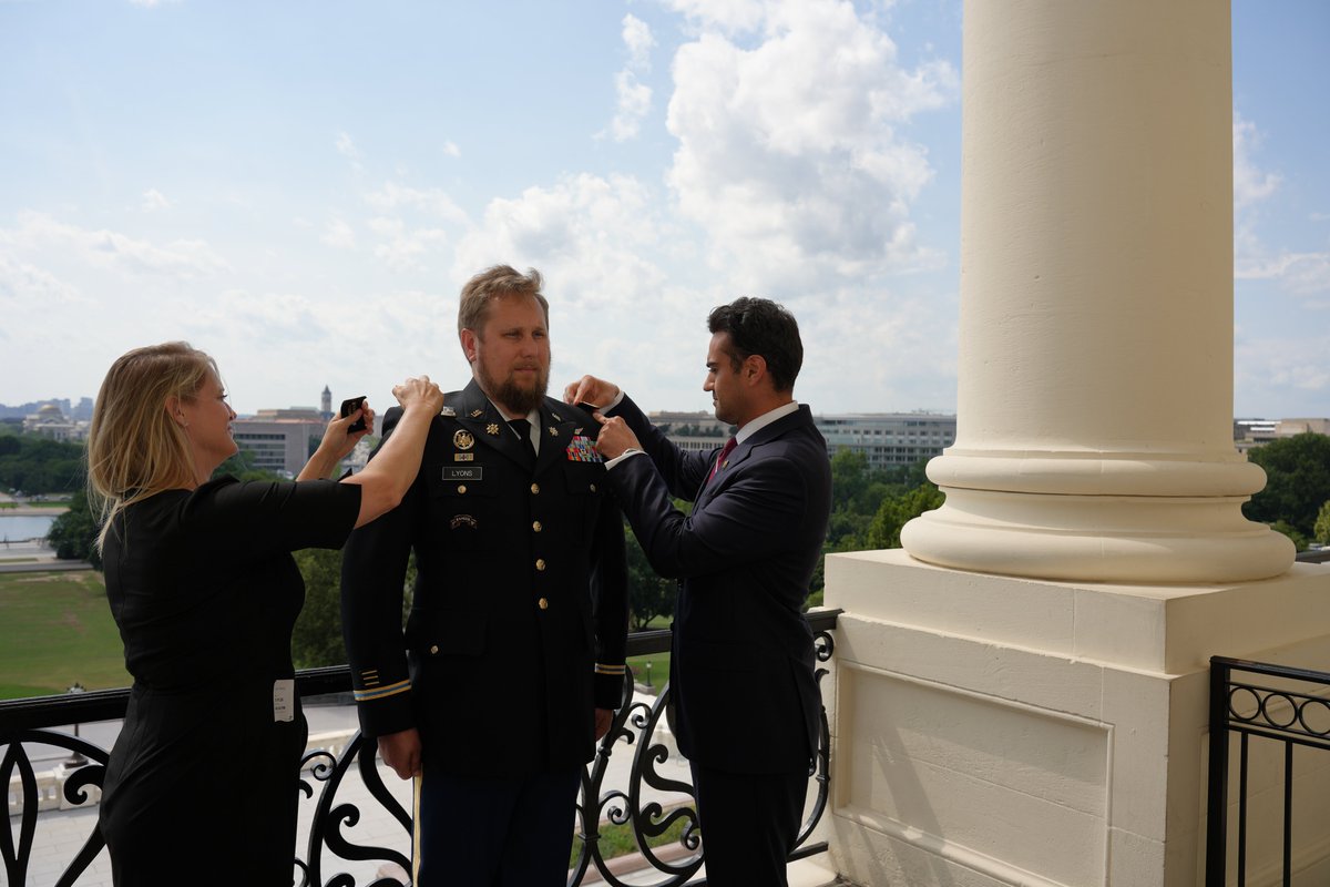RepAbeHamadeh's tweet image. This week, our staff was honored to gather on the Speaker's Balcony of the United States Capitol as Congressman Hamadeh presided over the promotion ceremony for our District Director, @joshualyons_az, to the rank of Major in the U.S. Army.
Thank you for your service to our…