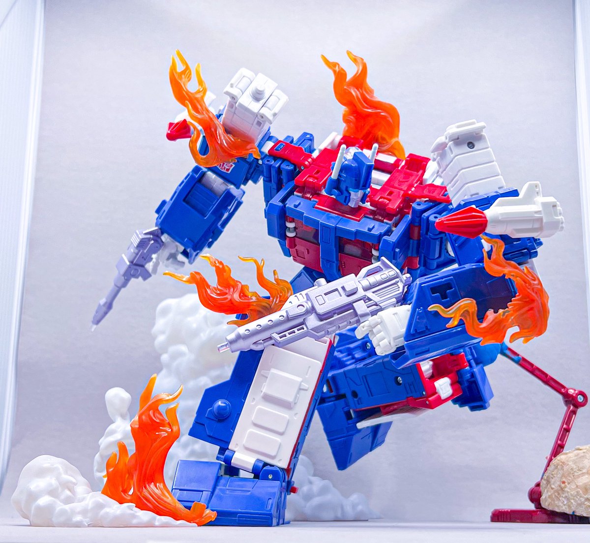 One more shot of Magnus. A sneak peek at a future gallery. Honestly, last one I work on until about late August. Going on a short hiatus to focus on some other things!