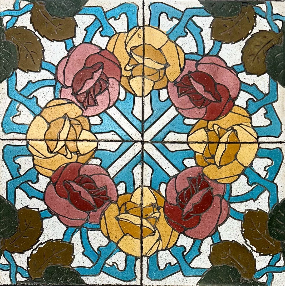 Hoy que les presento la baldosa no. 200 del conteo diario de #unabaldosaxdía es justo también para ser conscientes que al año le quedan 165 días.
Mientras tanto sigamos rodeándonos de belleza: instagram.com/una.baldosa.x.… cc: <a href="/restaurika/">restaurika</a>