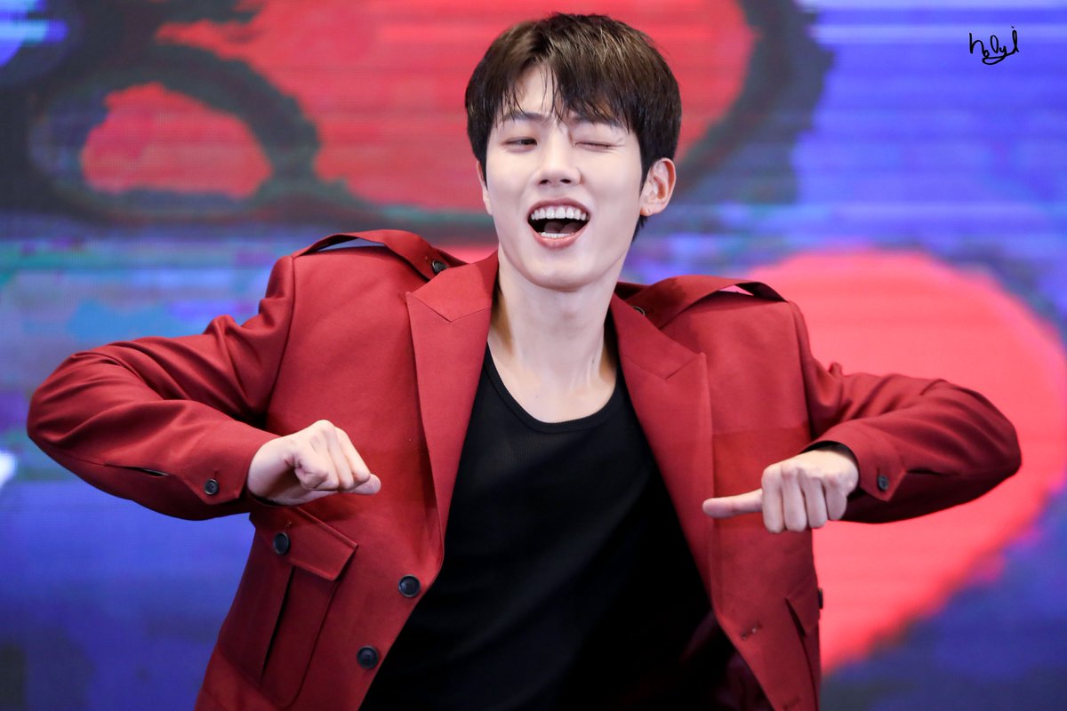 250719 이성열 상하이 팬사인회  

앙  

#인피니트 #INFINITE #이성열 #성열 #LEESUNGYEOL