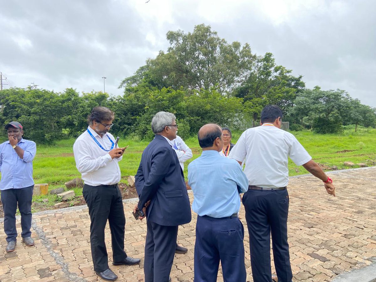 A significant step forward for #BelagaviAirport ! 🌟 ✈️ HESCOM &amp; AAI officials join hands for a comprehensive site inspection to facilitate the extension of power supply ⚡️ to our state-of-the-art New Terminal Building! #InfrastructureDevelopment
#BelagaviAirport #AAI