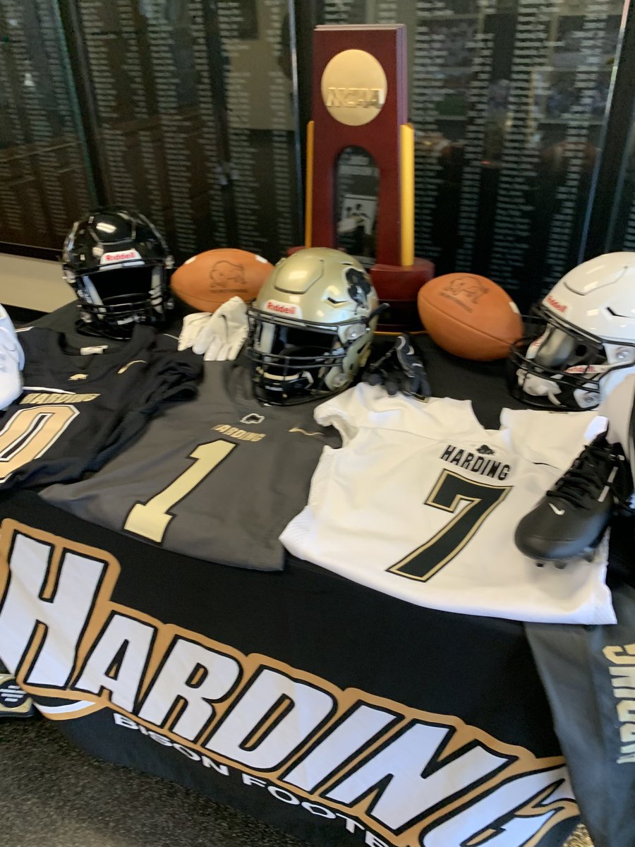 jaydenmcknight_'s tweet image. Thanks for the Invite @Harding_FB  
@CoachD_BisonsWR great day to compete and learn from great coaches! 📈💪🏽✅ 
#BackintheLab #KeepWorking #grind
                   *THE HARDING WAY*
@StewartsCreekFB @TnVarsity @PrepRedzoneTN @TNFutureStars