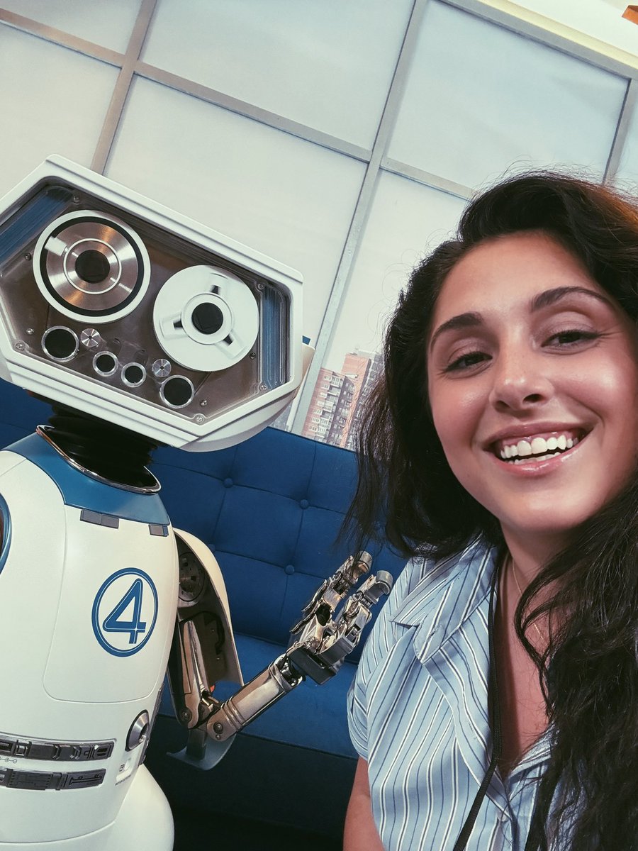shararehdrury's tweet image. Hanging out with Herbie at the #FantasticFour press junket.