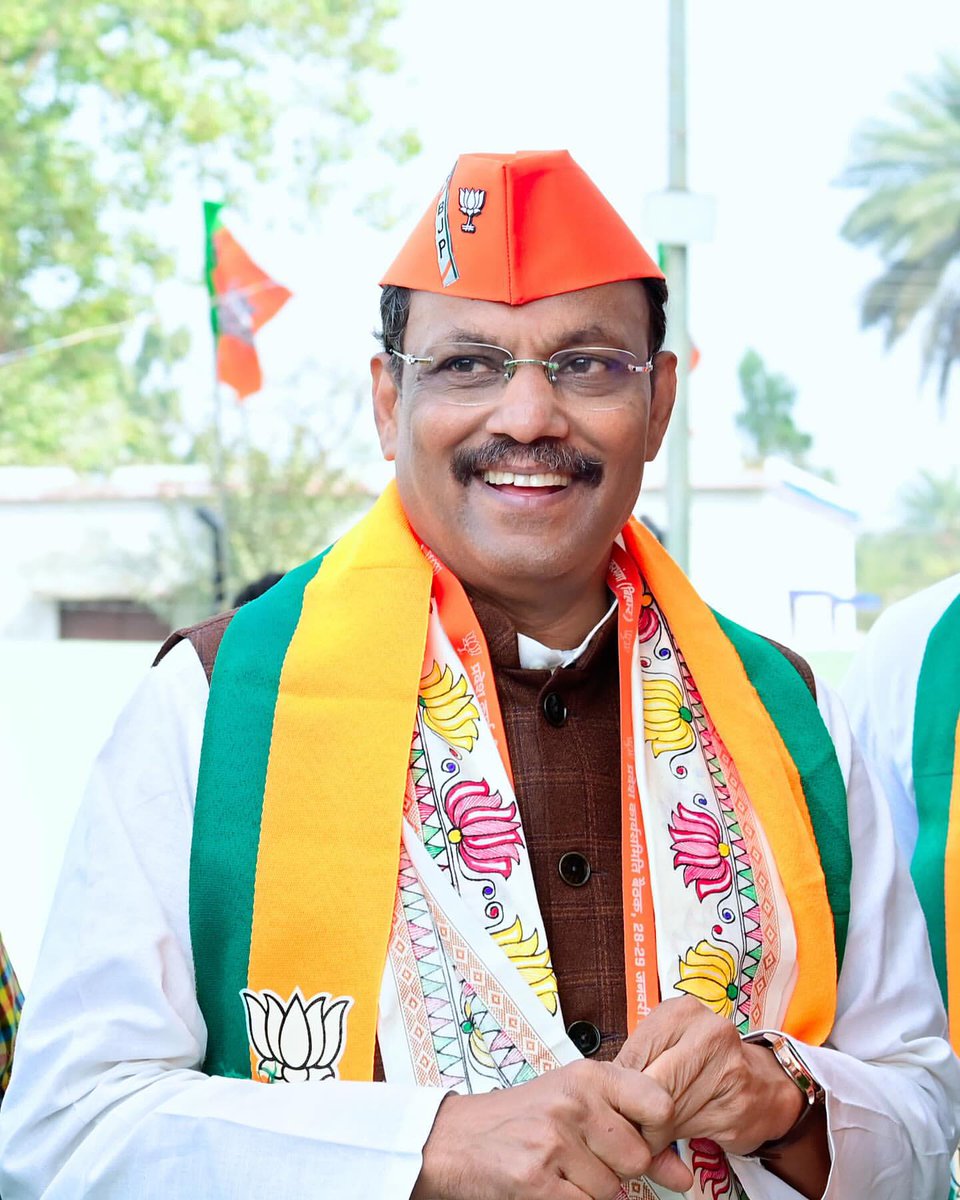 कुशल संगठनकर्ता, सहज-सरल और प्रेरणादायी व्यक्तित्व के धनी भाजपा के राष्ट्रीय महामंत्री सह बिहार भाजपा प्रभारी माननीय श्री विनोद तावड़े जी को जन्मदिन की हार्दिक बधाई एवं शुभकामनाएं।

प्रभु श्रीराम जी से आपके उत्तम स्वास्थ्य व दीर्घायु की कामना करता हूँ। आप सदैव राष्ट्रनिर्माण में