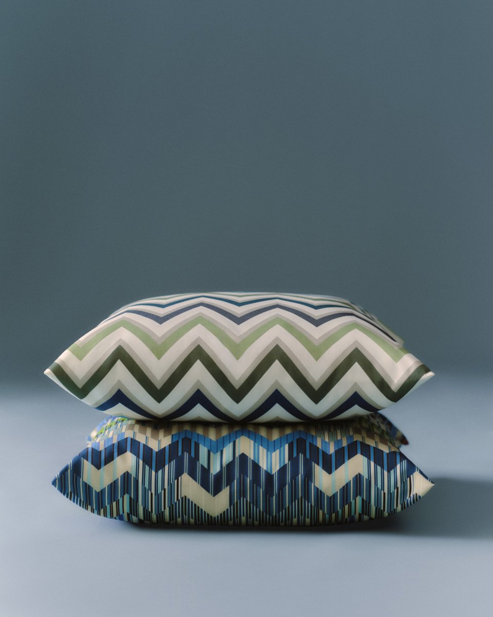 Tactile weaves and graphic lines echo the rhythm of contemporary living, inside and out. 
Discover more: missoni.co/MissoniHomeNew… #MissoniHome #Missoni