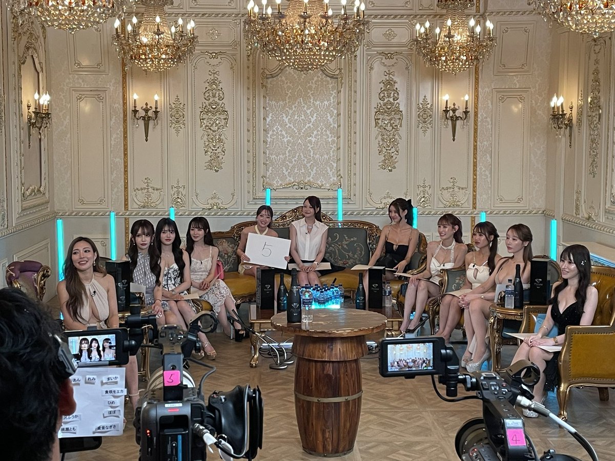 yatabeyshmto's tweet image. 【今週ライブ/OA】

⭐︎(日)本日‼︎
超豪華特大イベント #ジンギス談寄席 
カナモトホールにて開催‼︎
ゲスト:サンドウィッチマンさん、ヤーレンズさん、バッテリィズ
配信あり〼

※STV #オズブラウン は
選挙特番のため放送休止です

☆(火)深夜1:35-MX #キャベリバ内閣
#9 ゲスト:三四郎小宮さん