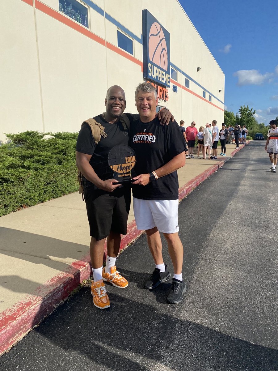 vicwilli's tweet image. Players win games…coaches get to enjoy the fruits of their labor…Back2Back #vwba #vwbaelite #vwbacertified
