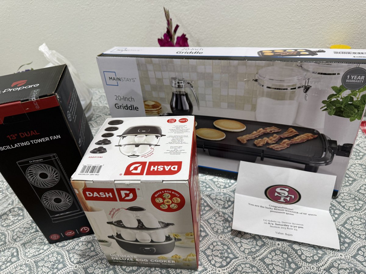techbubble's tweet image. Had a nice afternoon at the Japanese Obon festival at our local Buddhist Temple. βΈοΈ
Played Bingo and really lucked out! Won four times including the grand prize of two 49ers π tickets! ποΈ ποΈ