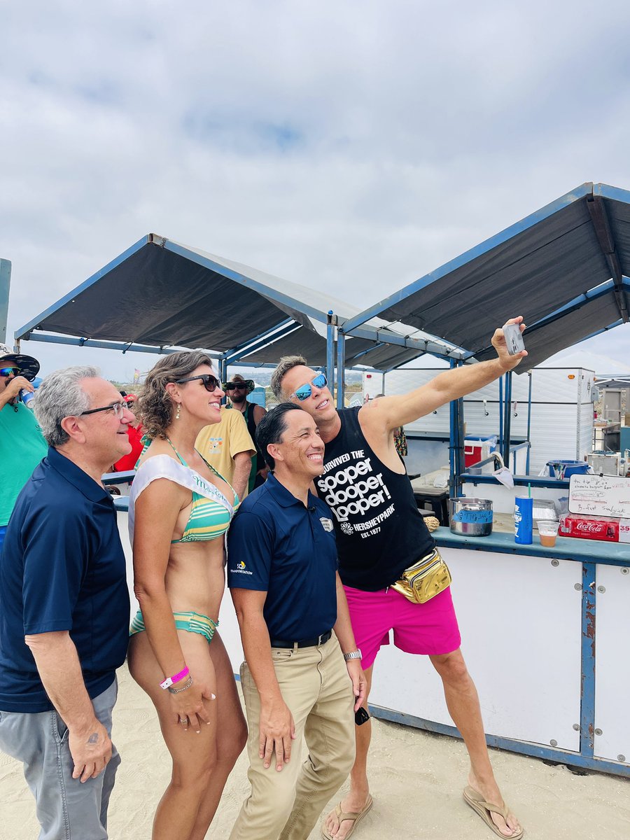 MayorToddGloria's tweet image. The Over the Line Tournament on #MissionBay is a uniquely San Diego tradition. Thanks to @OMBAC for keeping this beloved community event going strong! #Forward #ForAllofUs