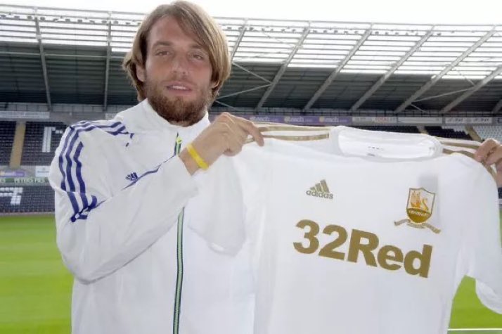 FootballRemind's tweet image. #OnThisDay 2012
Swansea completed the £2m signing of Michu from Rayo Vallecano.
He scored 18 goals in 35 Premier League appearances in his first season at the club 🦢 #SCFC