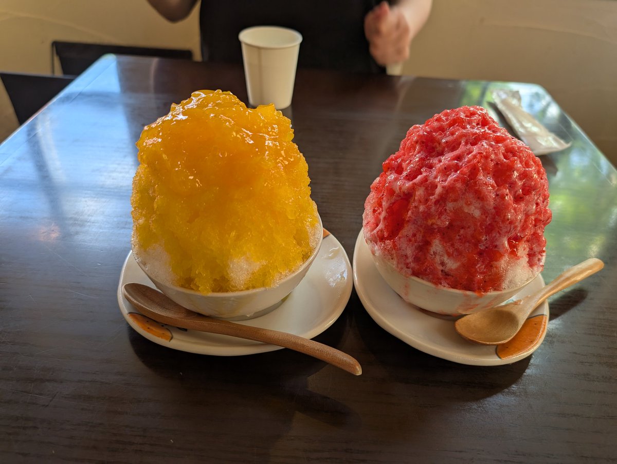 YM6323's tweet image. 昨日、美味しそうなツイート見たし、暑いからかき氷食べたくなって、来た🥰
イェーイ🥳