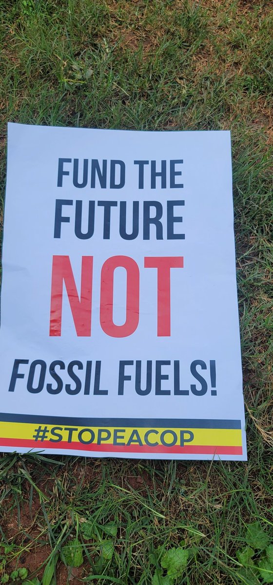 alliance879331's tweet photo. Eco friendly energies like solar energy other than fossil fuels can help us protect our planet because there is no planet B. Let's plant more trees 🌳 🌳 🌲 🌴 🌳 🌲.  🛢 🪔 is against the our environment. 
#StopEACOP 
#ClimateCrisis 
#PlantMoreTrees
#CleanTransition https://t.co/EvC5dYwepR