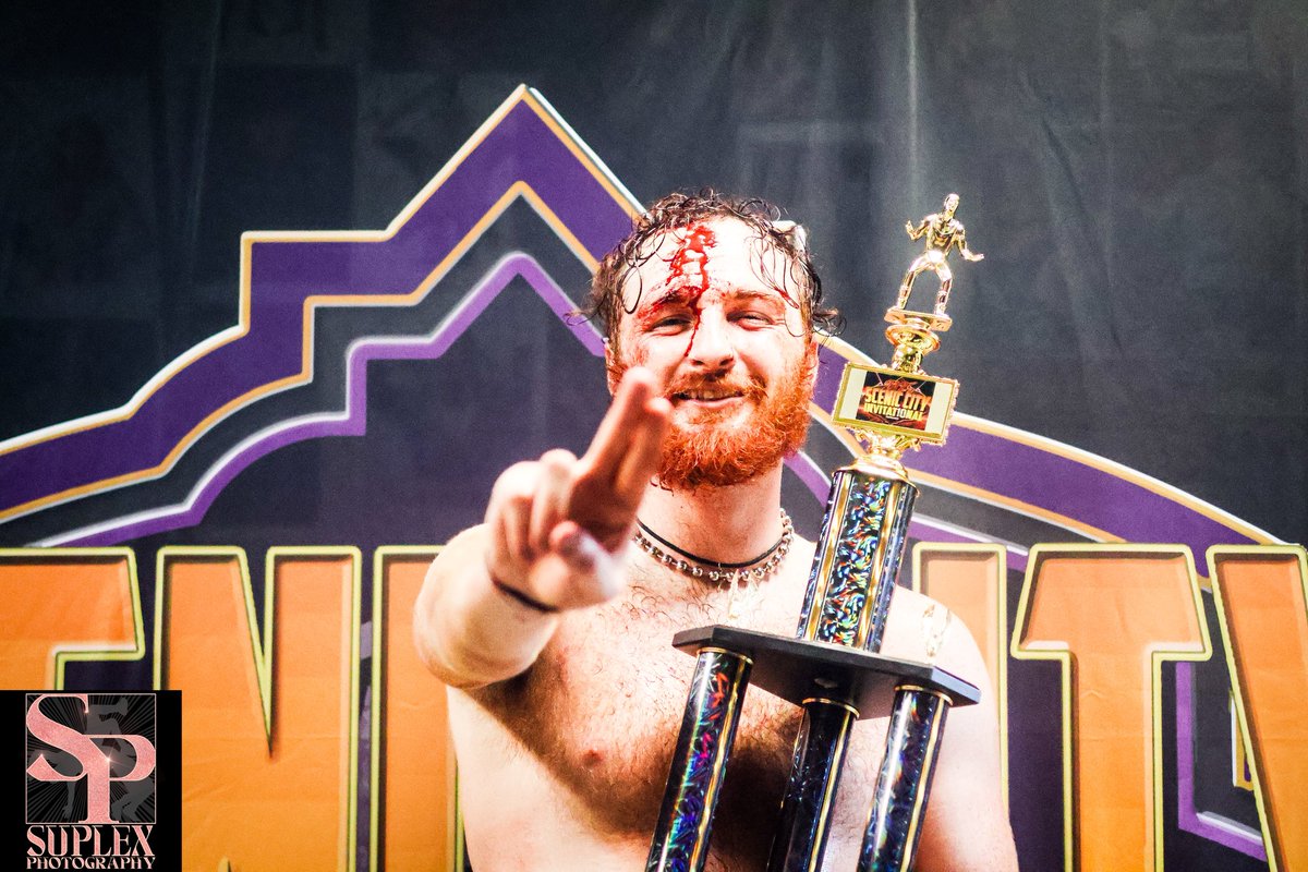 stephnnc09's tweet photo. 2025 @SCITournament winner, @jshook_75!!

#SCI2025 https://t.co/O3bOi7thVk
