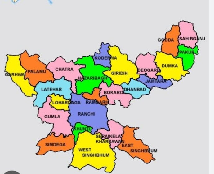 हमलोगों ने झारखंड राज्य के अनुसूचित क्षेत्रों में समान्य पंचायत व्यवस्था को रोककर समान्य पंचायत को समाप्त किया है।

अब समान्य पंचायत के जगह में आदिवासी ग्राम सभा/आदिवासी पारंपारिक स्वशासन व्यवस्था होगी।

इस तरह झारखंड का राजनीति बदलेगा।