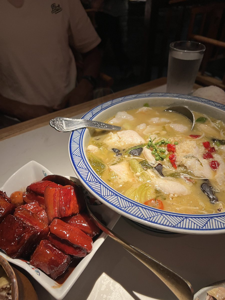 adelwu_'s tweet image. fave nyc eats this trip:
ayce omakase @ hatsu omakase
beautiful braised pork belly and pickled fish stew @ cheli manhattan