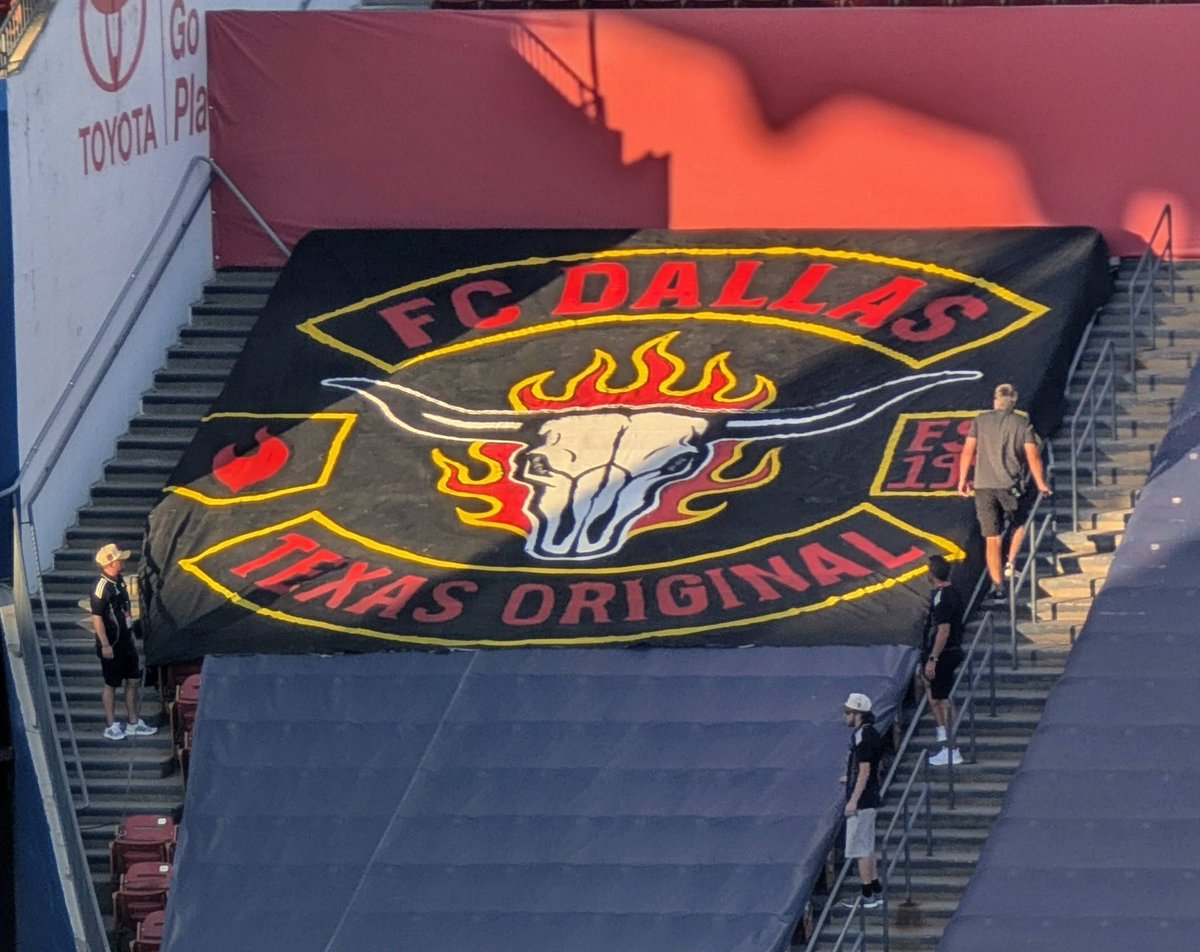 DallasGuardians's tweet image. If you have photos of the tifo, please share them with us!
