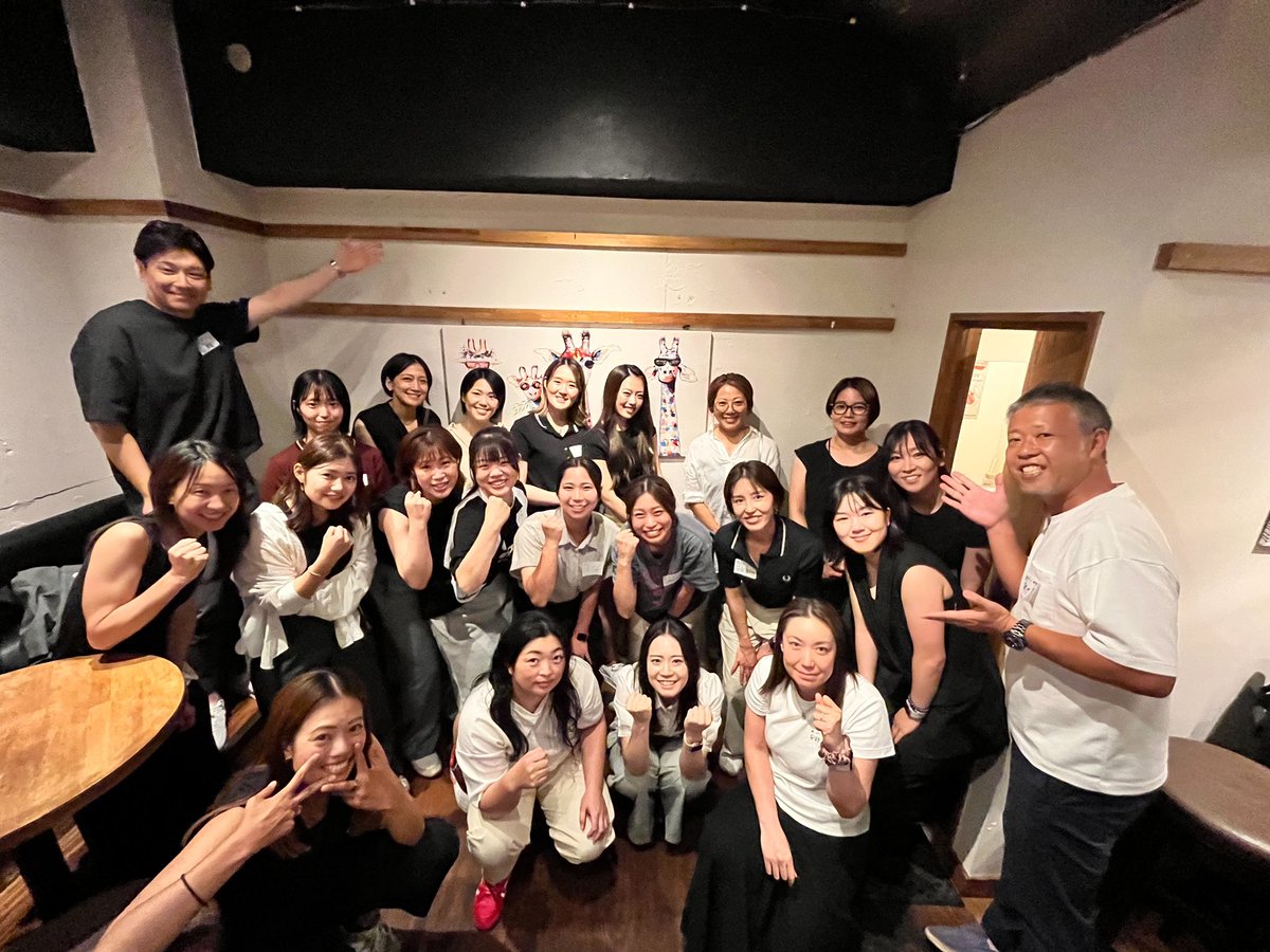 Yasuki0921CR's tweet photo. 1年半ぶりの第2回女性トレーナー・治療家交流会を開催いたしました🍷

今回もさまざまなバックグランドをお持ちの方に参加頂き、かなりの盛り上がりを魅せておりました😁

これからも女性トレーナー、治療家さんが集まれるオアシス的な場の提供を目指します👍
そのお手伝いもキャリサポで行います😊 https://t.co/uEk8s5EbVi