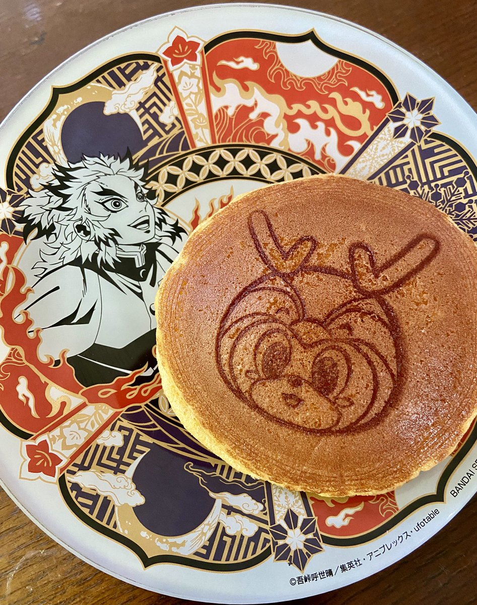 ヴィヴィくんどら焼きもろたー☺️