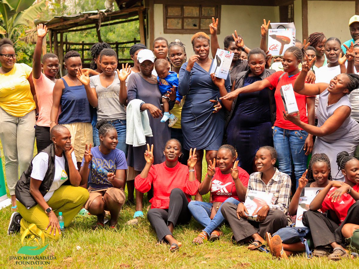 jiwo254's tweet photo. Yesterday in Central Gem, Siaya County  we had a powerful engagement with the community. As part of our ongoing women empowerment efforts, we donated hairdryers to support local salon businesses &amp; promote self-reliance. Thanks to  @ray_omollo for his continued support. https://t.co/zd8OqOlHXB