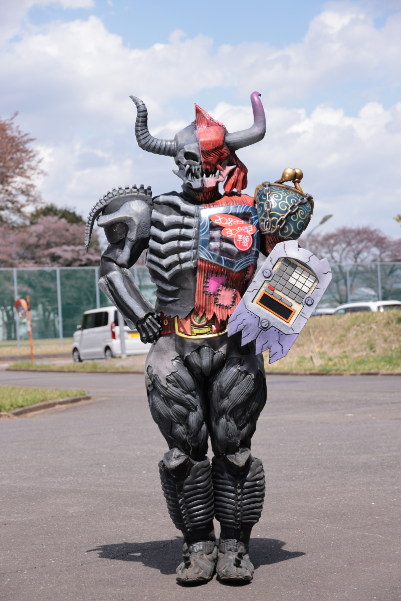 節約ノーワン

初登場作品:ナンバーワン戦隊ゴジュウジャー 第22話『おトク？迷惑？これが節約！』
所属:ブライダン

買物途中の主婦の『もっと節約したい』という願いを元にジェネレイティブされたノーワン怪人。