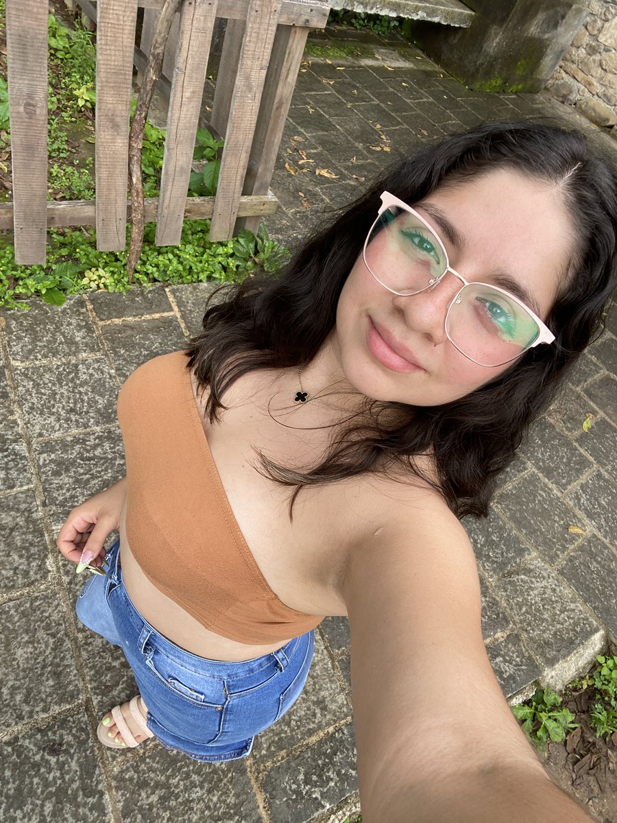Nanuhermosa tweet media