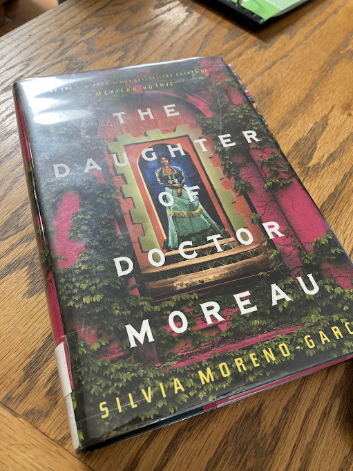 Fantastic time at bookclub last night. Walked away with a new recommendation. I can't wait to start reading The Daughter of Dr. Moreau by Silvia Moreno-Garcia. What's your favorite gothic tale? #amreading #WritingCommunity