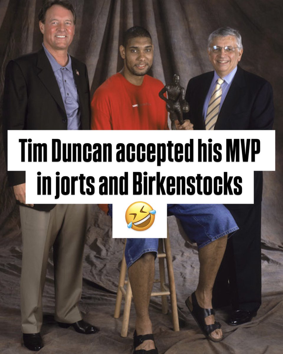 RunItBackFDTV's tweet image. Tim Duncan was HIM on the court and didn’t care one bit off it 🏆😎
Jorts, Birkenstocks and probably had to mow the lawn right after getting the NBA MVP award🏀🐐