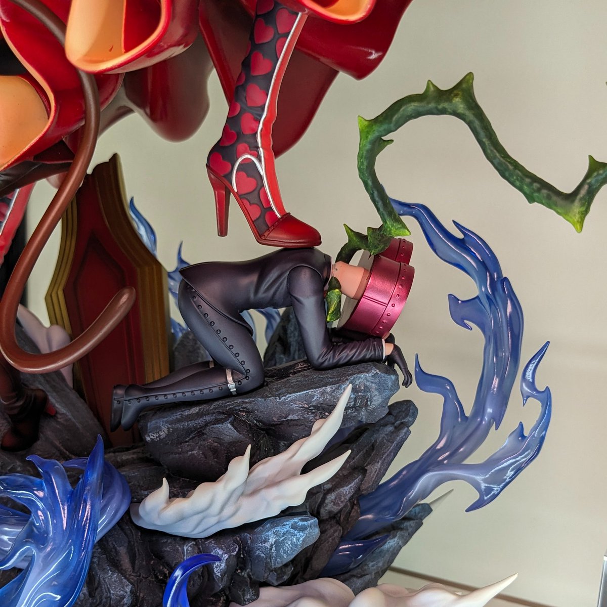TokyoOtakuMode's tweet image. Our #1 favorite figure of Tokyo Figure Summer Festival 2025 goes to this stunning combo of PANTHER with Carmen from #persona5! Perfection💯✨