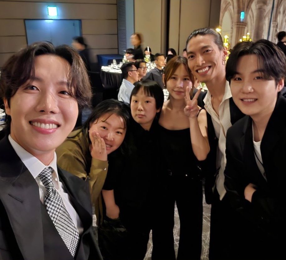 mygrchive's tweet image. OH MY GOD HELLO?????