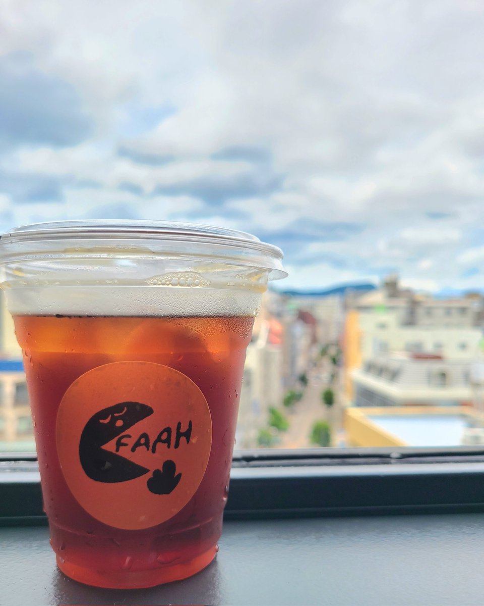 🆕ホテル併設
【Cafe FAAH·Bar zzzzz】
オープン！

長崎市鍛冶屋町に８月開業のホテル「URO」にカフェが７月１８日先行オープンしました！

街路地にある小さな樹洞（うろ）をコンセプトにしたホテルです。

カフェ＆バーは、宿泊者以外も気軽に利用できますよ

🌟詳しく→　nagasakimachineta.blog.fc2.com/blog-entry-499…
