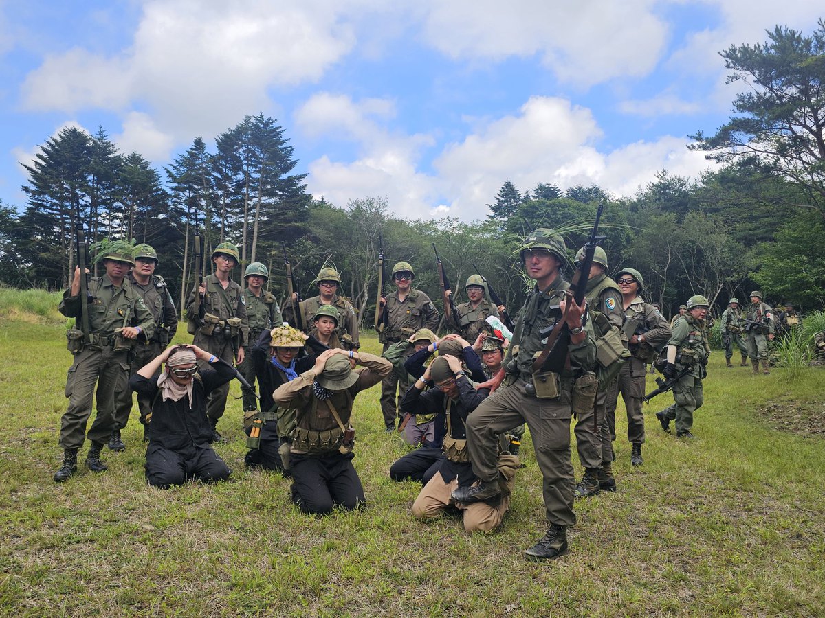 〈速報〉
投降した北ベトナム兵を優しくもてなす韓国軍兵士
#アホカリ
