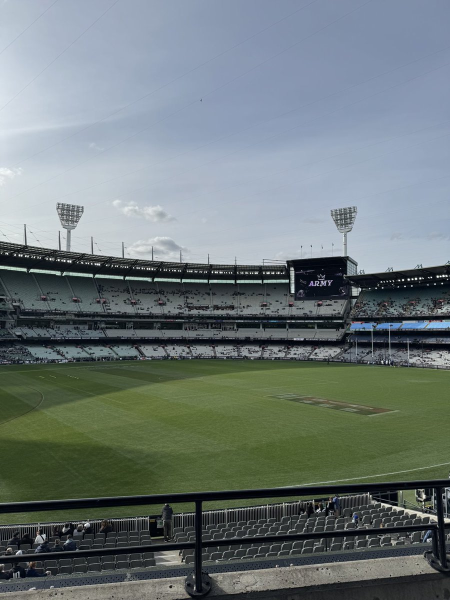 Prime day for some Sunday footy! #GoPies