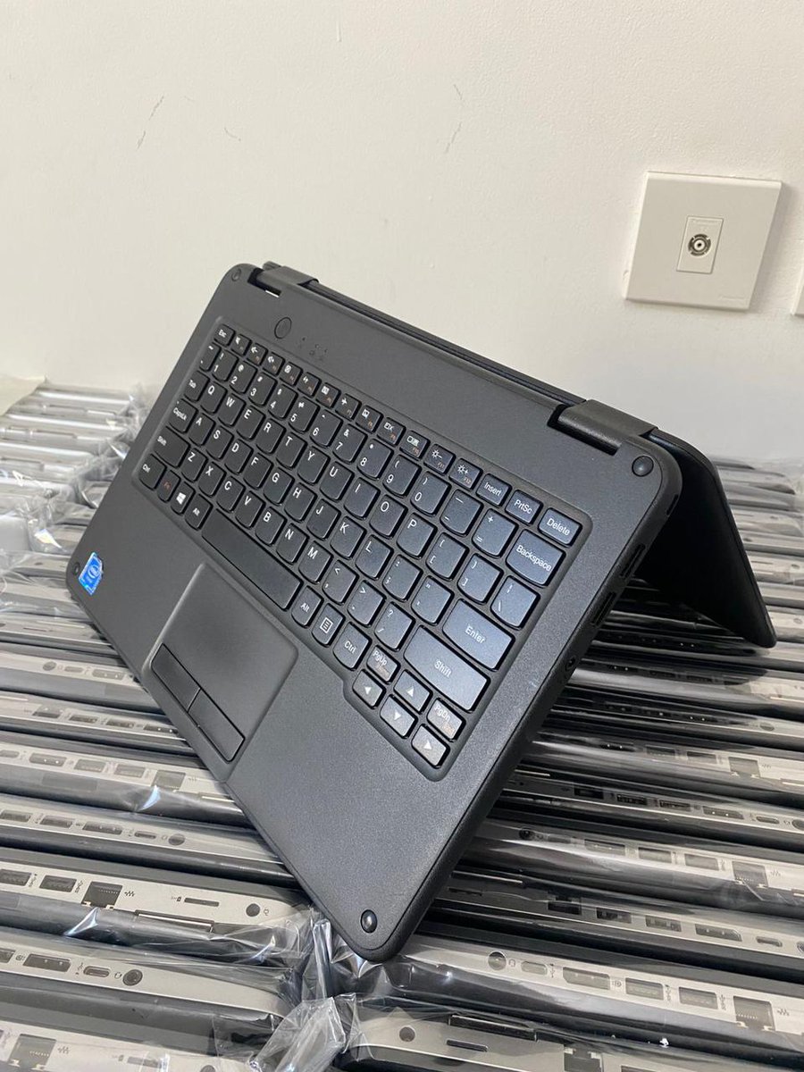 GadgetHive25's tweet image. This small nyana u150usd kupela 👌