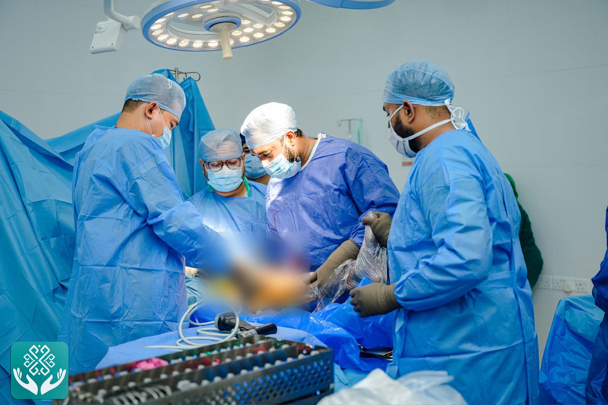 The Head of the Department of Surgery at Hulhumale Hospital, Consultant in Orthopedics, Dr. Ahmed Azim, completed the Total Knee Replacement (TKR) Surgery Camp from July 16 to 19, 2025. A total of 11 surgeries were conducted, including 7 Unilateral and 2 Bilateral cases.