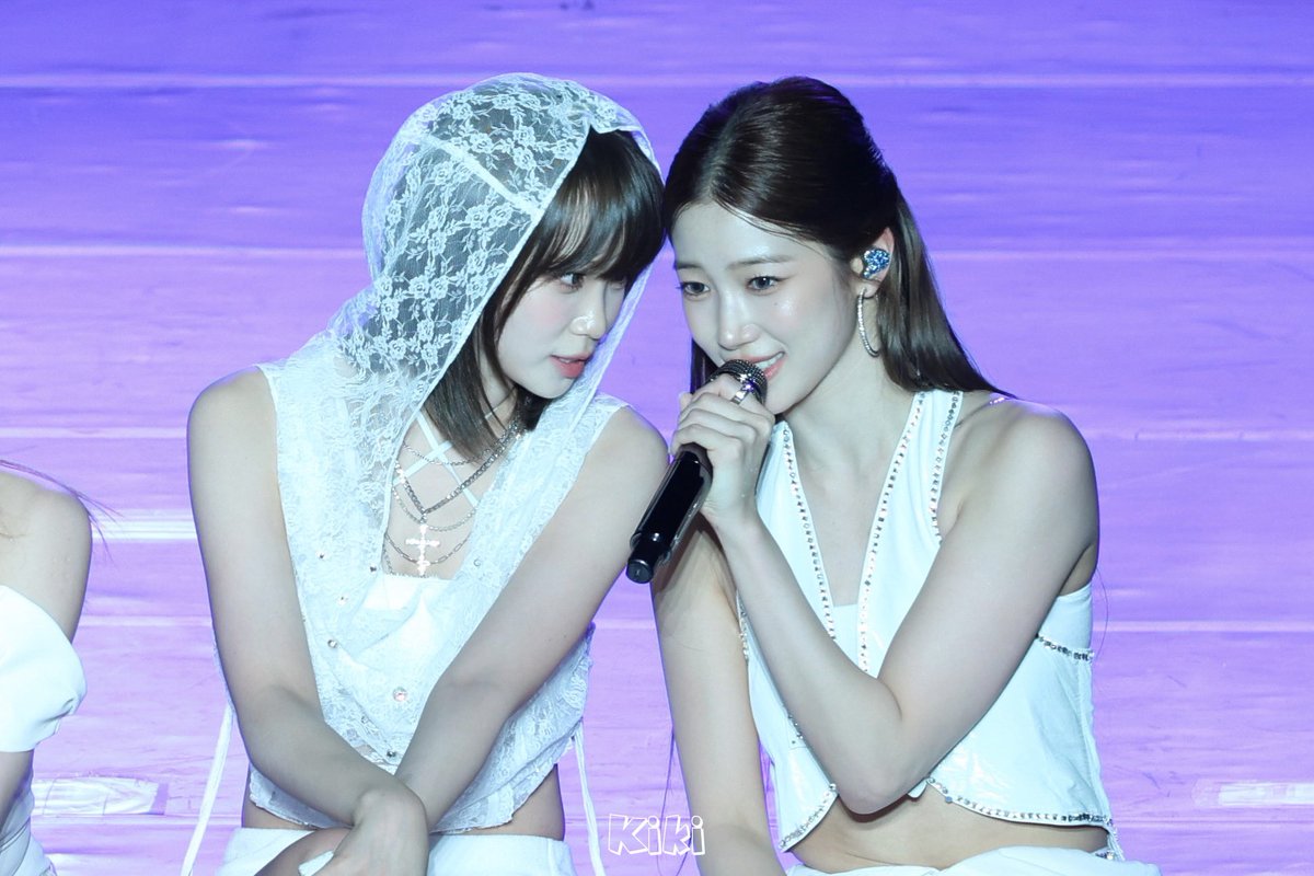 kiki_1030_'s tweet image. 250719
LE SSERAFIM TOUR 'EASY CRAZY HOT' IN TAIPEI
🐯:👀
🦢:😳
#LE_SSERAFIM #르세라핌
#KAZUHA #中村一葉 #카즈하
#KIMCHAEWON #金采源 #김채원
#EASY_CRAZY_HOT_IN_TAIPEI