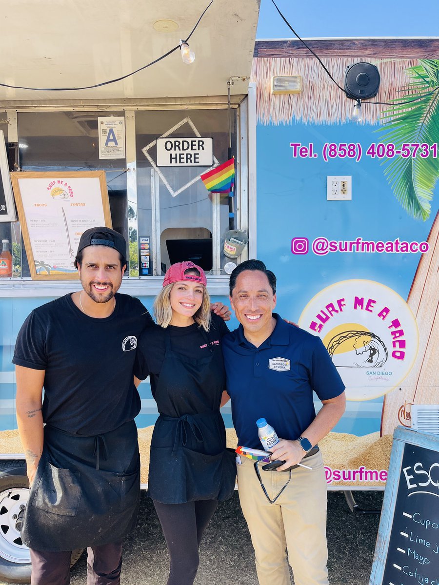 MayorToddGloria's tweet image. Pride and inclusion were on full display at the first-ever J Pride event in #LaJolla. Hosted by the Lawrence Family Jewish Community Center and dozens of local organizations, J Pride created space for joy, reflection, and unity. #Forward #ForAllofUs