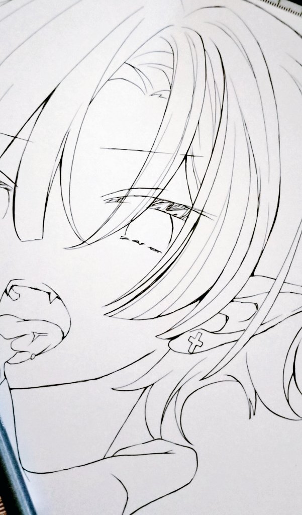 kanikorune's tweet image. 線画に取り掛かっている時だけピントが合わず線が二重に見えるので
顔を近付ける+目を細めることにより
目首頭肩背中に毎度ダメージ…🥺
(これは線を増やす作業DEATH)