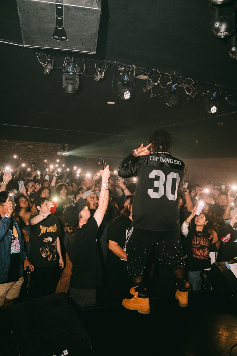 rayvaughn's tweet image. LA FIRST SOLD OUT SHOW.