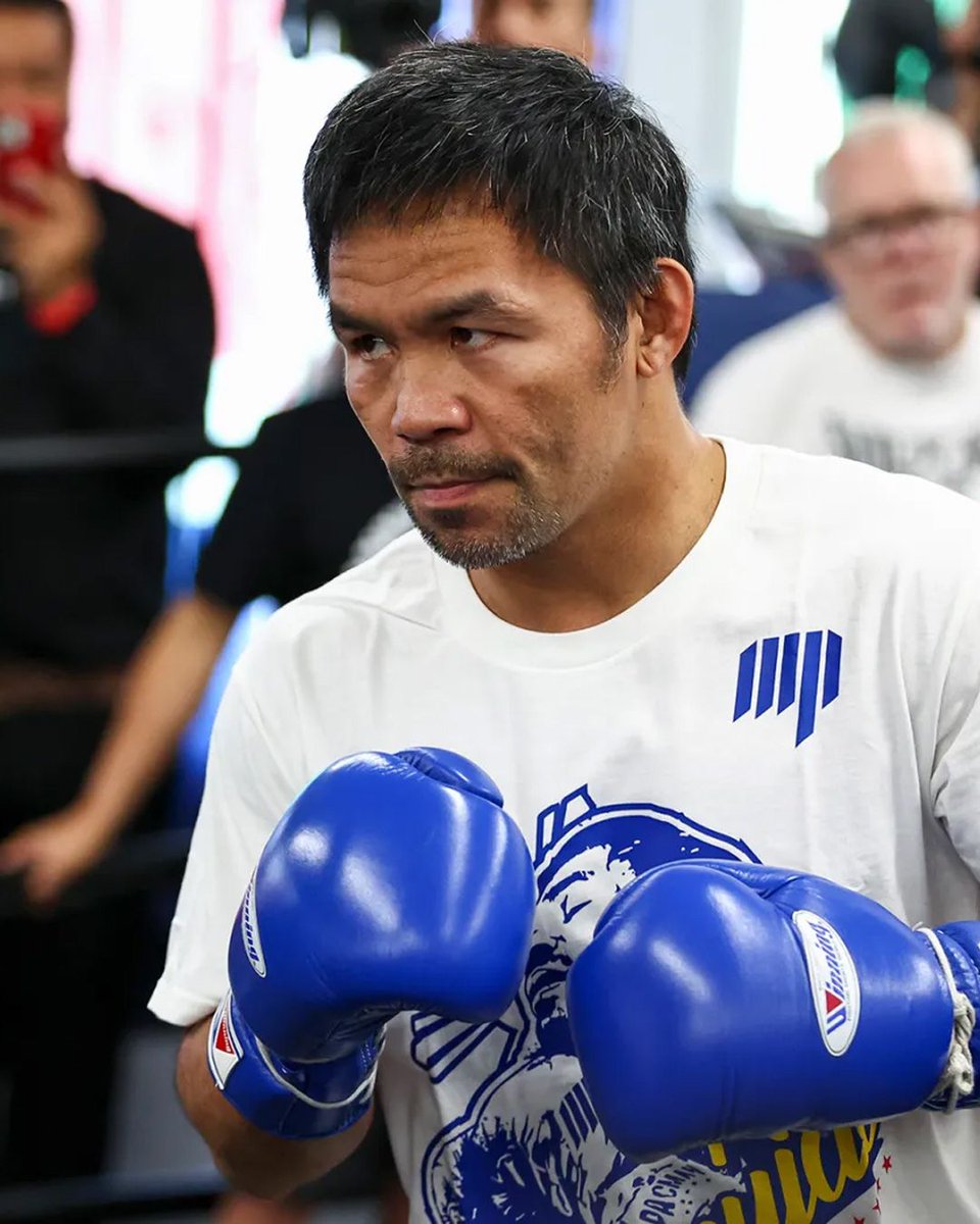 BoxingNewsED's tweet image. "๐๐จ๐ ๐ฐ๐ข๐ฅ๐ฅ๐ข๐ง๐ , ๐'๐ฅ๐ฅ ๐๐ข๐ ๐ก๐ญ ๐๐ ๐๐ข๐ง."
At 46 years of age, did Manny Pacquiao prove he's still a player at 147lbs?
#PacquiaoBarrios