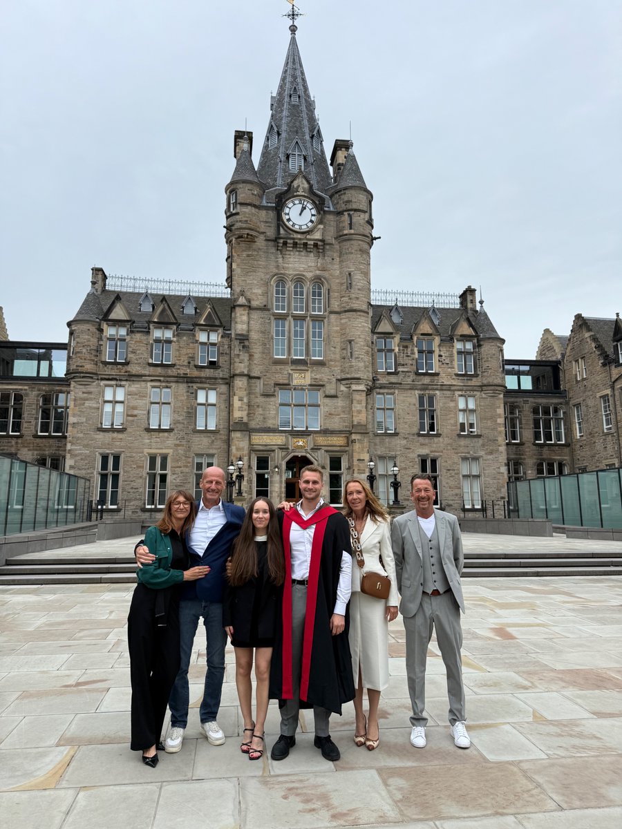 AlexMussgnug's tweet image. And that's a wrap 🥳
I'm grateful for my time at @schoolofppls.bsky.social and the CTMF and grateful for my family and partner who have always had my back!
Thanks also to everyone at Edinburgh for making those 4 years as enjoyable as they were!