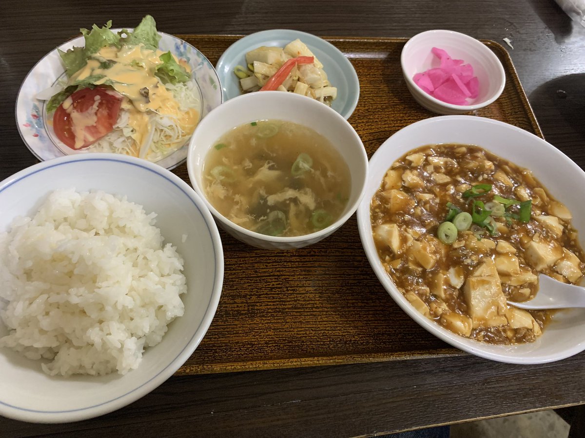 todo184's tweet image. 中華酒家 香港 大阪府茨木市西駅前町
今日は選挙やね!
歴史的な選挙みたいなことになるんやね!
全く興味なかったのにな!
どうなるんやろ?みたいな話しをしながら食ってました笑
さぁ昨日の晩は中華にしました!
麻婆豆腐定食
冷麺
天津飯
中華丼
餃子!
オレは、麻婆豆腐
うまかったー!