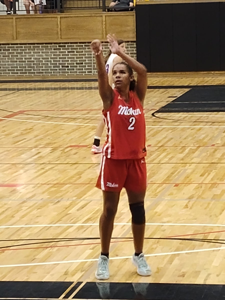 TheMRR7's tweet image. 7 Shouts 4 Standing Out (7S4SO) &amp;amp; Necomers to Note (N2N):

Saturday from the @AllIowaAttack Summer Finale in Waukee, IA:

7S4SO--Saturday morning:
@Myla_Evers (6&apos;1&quot; C/F, &apos;26) of MN Crossfire
     (pictured, #34)

@MakenzieStites (5&apos;4&quot; PG, &apos;26) of NWA Bruins

@landrigates (5&apos;7&quot;…